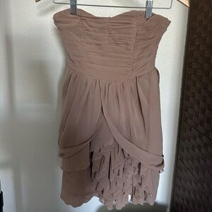 H&M taupe colored dress. Size 2, can be worn 2 ways.